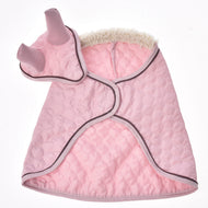 Set pro Hobby Horse Blush od LarDen s růžovou prošívanou dekou a ladicí čabrakou