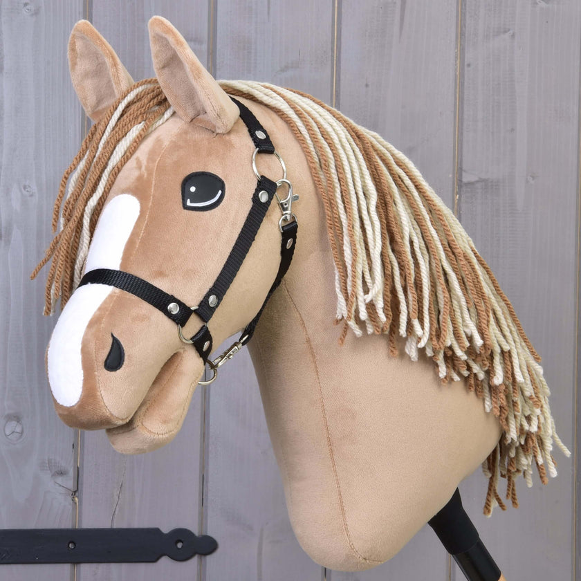 Hobby Horse Bren s černou ohlávkou