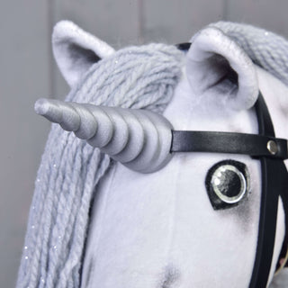 Hobby Horse jednorožec Silver s uzdou a ohlávkou