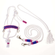 Provazový set Bílý (vel. M) od Hobby Horse LarDen s růžovými a modrými ozdobnými omoty a stříbrnými kovovými karabinami, ideální pro Hobby Horse, úhledně vystavený na bílém pozadí.