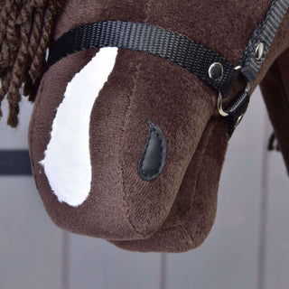 Hobby Horse Chianti s černou ohlávkou