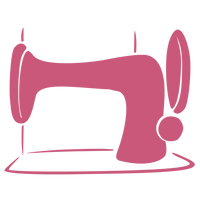 Minimalistická růžová ilustrace šicího stroje na světle šedém pozadí, vytvořená jednoduchými zakřivenými liniemi a tvary, které obkreslují jeho podobu – ideální pro tvoření nebo pro nadšence do Hobby Horsing.