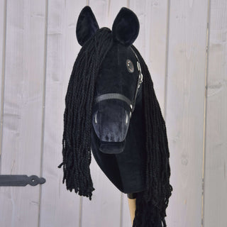 Hobby Horse Maximus s černou ohlávkou