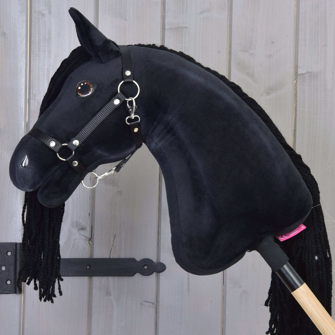Hobby Horse Maximus s černou ohlávkou
