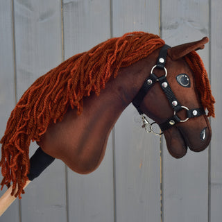 Hobby Horse Rebel s černou Ohlávkou - velikost XS