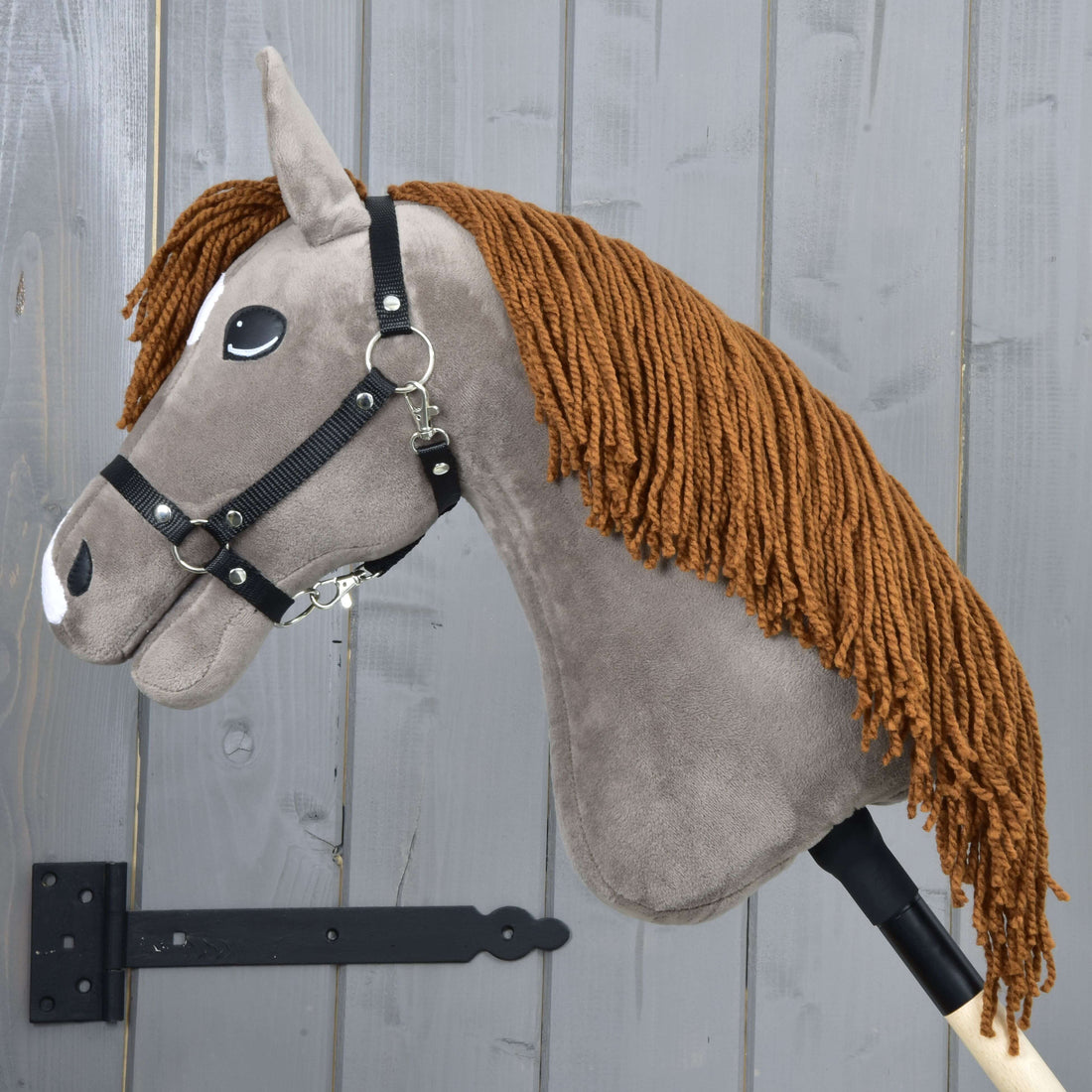 Hobby Horse Chanell s černou ohlávkou