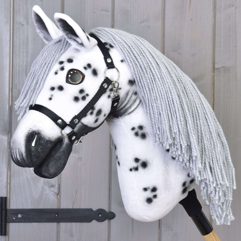 Hobby Horse Chantal s černou ohlávkou