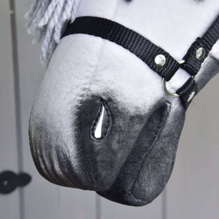 Hobby Horse Chantal s černou ohlávkou