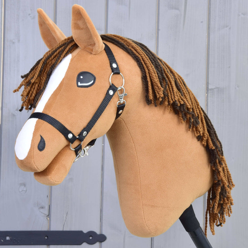 Hobby Horse Edward-LD s černou ohlávkou