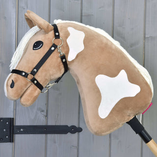 Hobby Horse Fury s černou ohlávkou