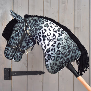 Hobby Horse Picasso s černou ohlávkou