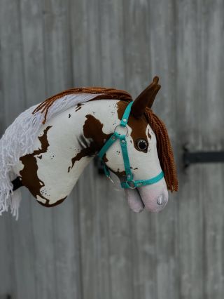Ještě bychom vám rádi představili tohoto westernového Hobbíka, kterého budete určitě vídat jak na závodech, tak na...